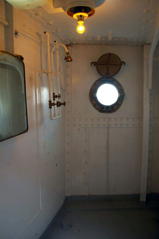Officer Shower, USS Olympia